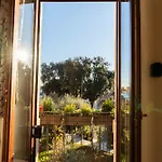 La Finestra Sul Ponte By Postcardsfrom Bed & Breakfast Verona