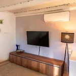 La Finestra Sul Ponte By Postcardsfrom Bed & Breakfast Verona