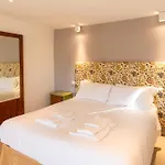 La Finestra Sul Ponte By Postcardsfrom Bed & Breakfast Verona