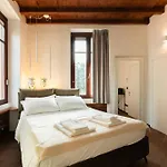 Bed & Breakfast La Finestra Sul Ponte By Postcardsfrom