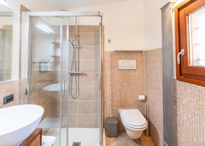 La Finestra Sul Ponte By Postcardsfrom 4* Verona
