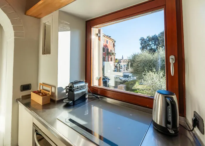 Alojamento de Acomodação e Pequeno-almoço La Finestra Sul Ponte By Postcardsfrom 4*