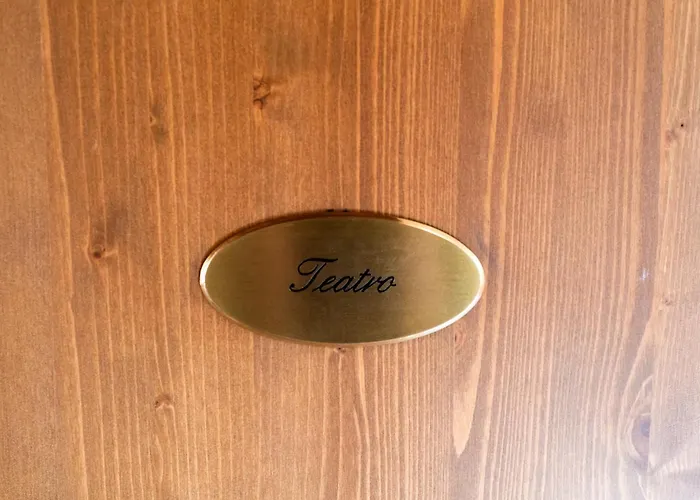 La Finestra Sul Ponte By Postcardsfrom 4* Verona