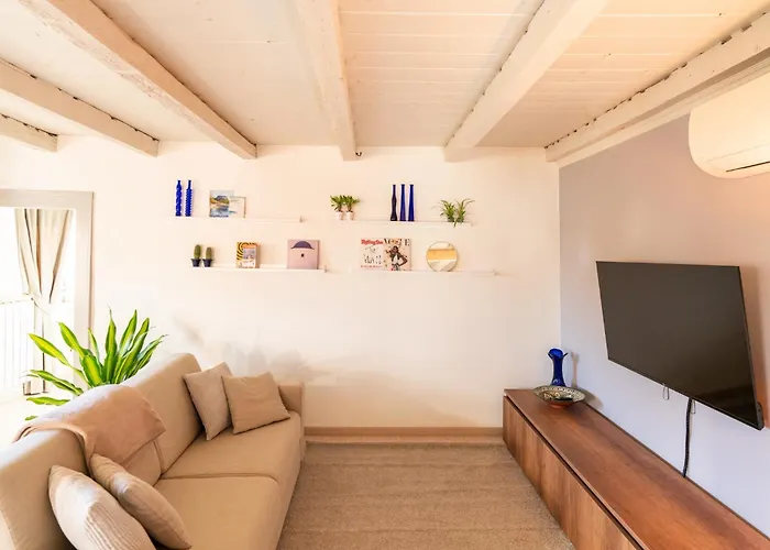 La Finestra Sul Ponte By Postcardsfrom Bed and breakfast