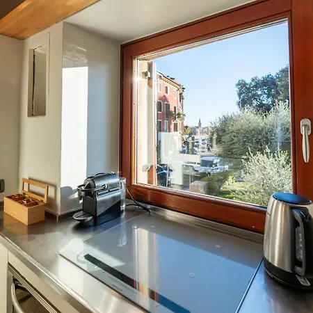 Bed & Breakfast La Finestra Sul Ponte By Postcardsfrom 3*
