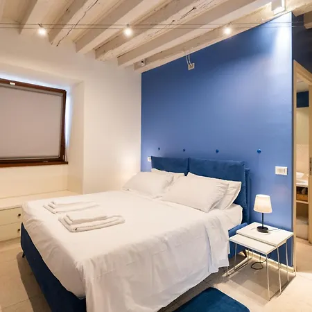 Bed & Breakfast La Finestra Sul Ponte By Postcardsfrom