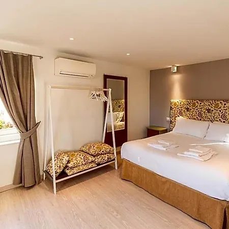 La Finestra Sul Ponte By Postcardsfrom 3* Verona