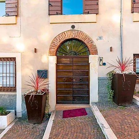 Bed & Breakfast La Finestra Sul Ponte By Postcardsfrom