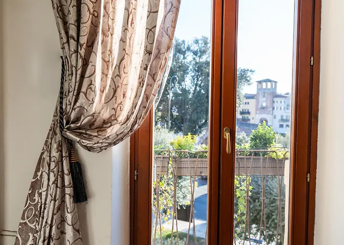 La Finestra Sul Ponte By Postcardsfrom 4* Верона