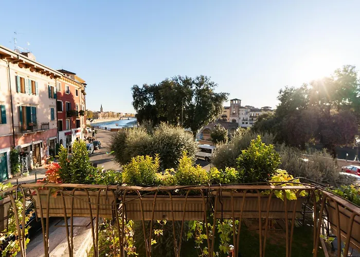 La Finestra Sul Ponte By Postcardsfrom Отель типа 