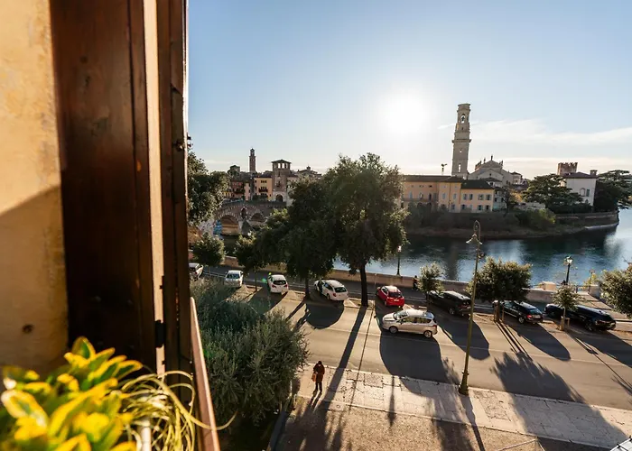 La Finestra Sul Ponte By Postcardsfrom Отель типа 