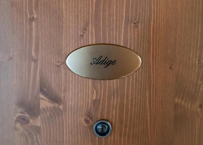 La Finestra Sul Ponte By Postcardsfrom Верона