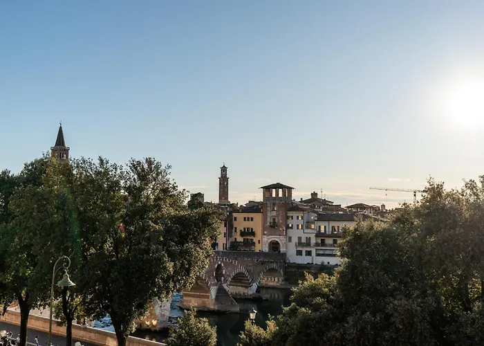 La Finestra Sul Ponte By Postcardsfrom Верона