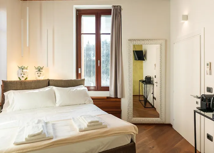 La Finestra Sul Ponte By Postcardsfrom 4*