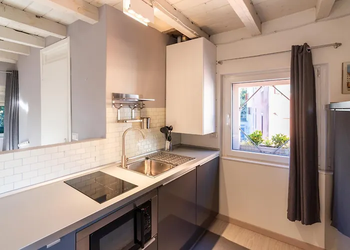 La Finestra Sul Ponte By Postcardsfrom 4* Верона