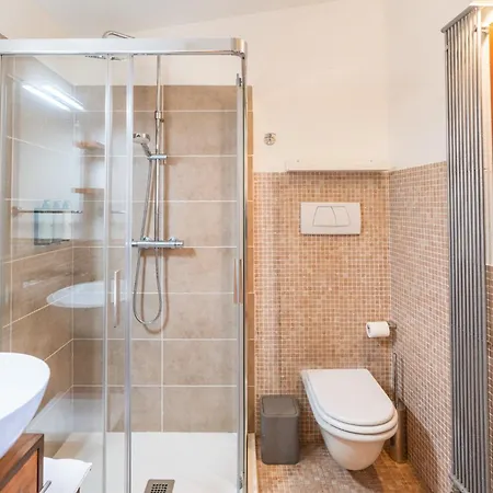 La Finestra Sul Ponte By Postcardsfrom 4* Verona
