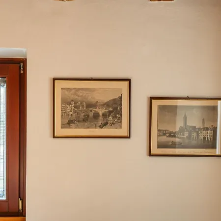 Bed and breakfast La Finestra Sul Ponte By Postcardsfrom
