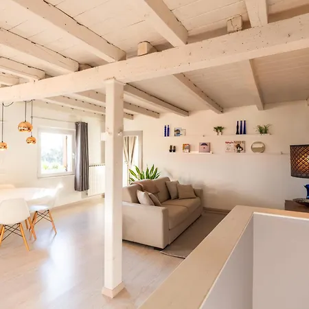 La Finestra Sul Ponte By Postcardsfrom Bed and breakfast 4*