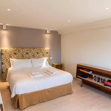 La Finestra Sul Ponte By Postcardsfrom Bed and breakfast 4*