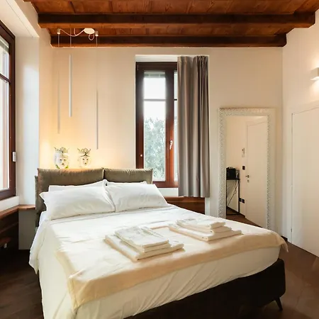 Bed and breakfast La Finestra Sul Ponte By Postcardsfrom