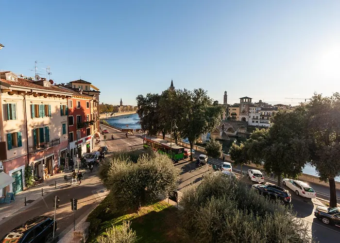 לינה וארוחת בוקר La Finestra Sul Ponte By Postcardsfrom 4*