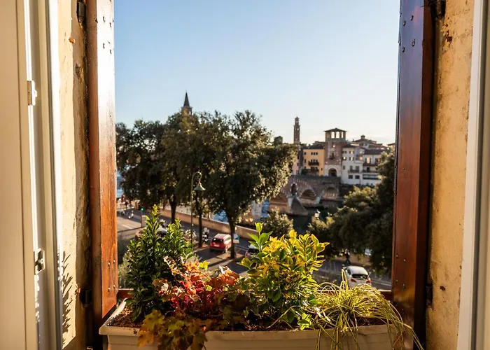 La Finestra Sul Ponte By Postcardsfrom לינה וארוחת בוקר ורונה