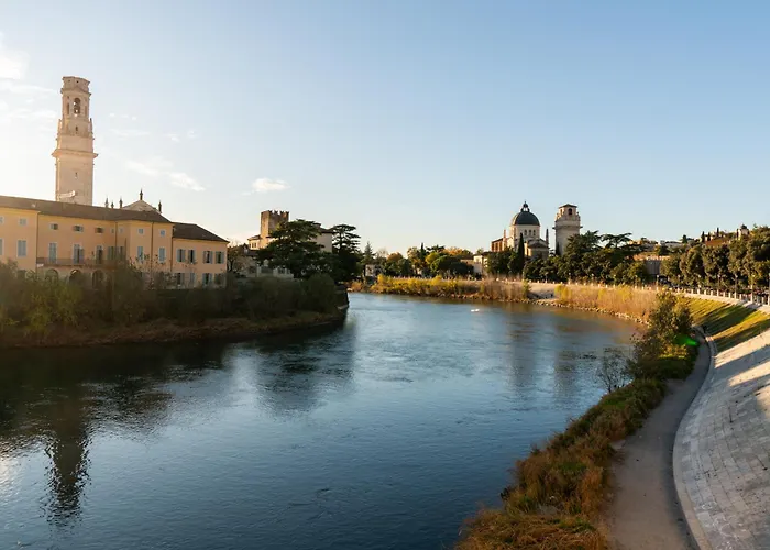 La Finestra Sul Ponte By Postcardsfrom לינה וארוחת בוקר ורונה