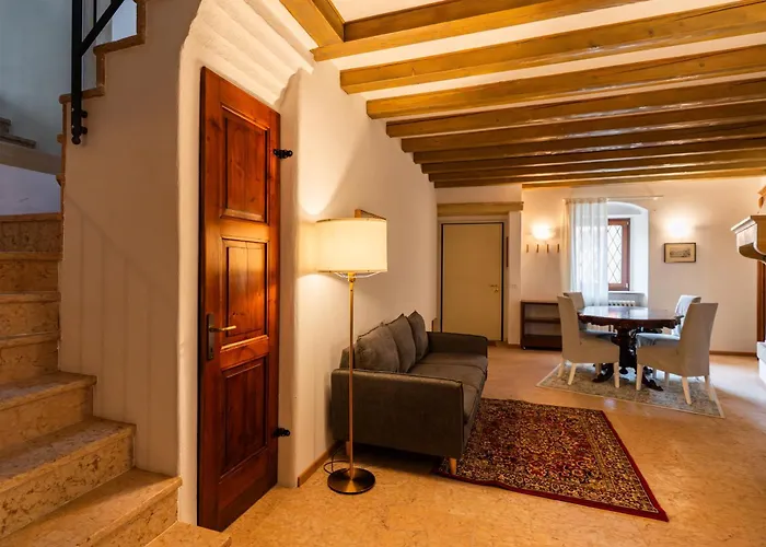 לינה וארוחת בוקר La Finestra Sul Ponte By Postcardsfrom